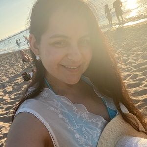 Meet your Posher, Elvia paulina